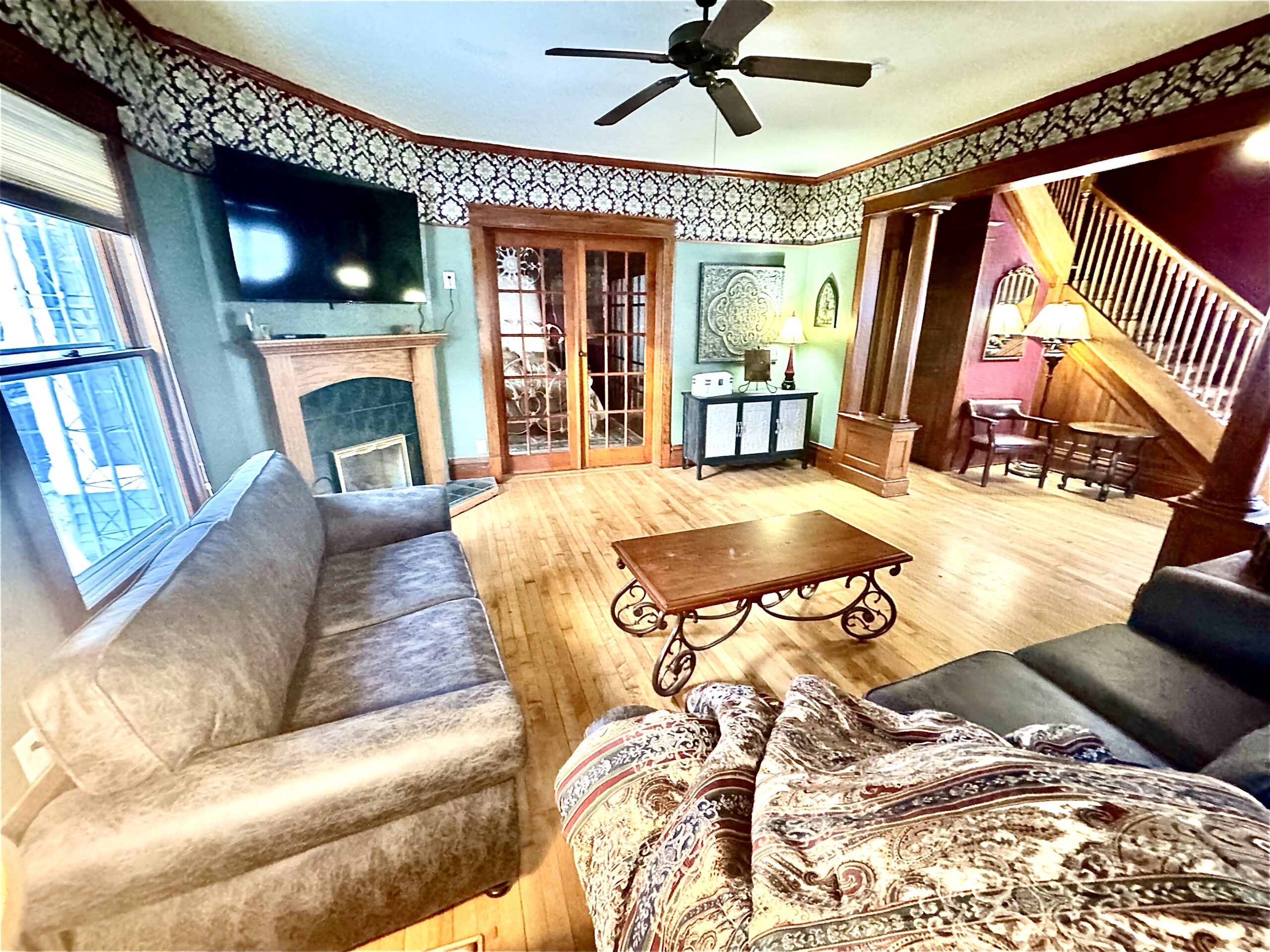 Historic Pauquette 5bd Portage Place