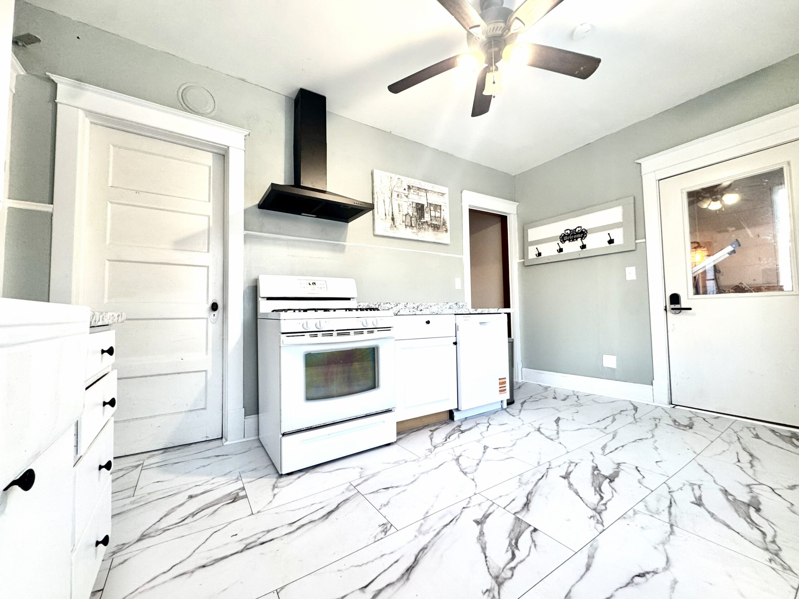 Historic Pauquette 5bd Portage Place