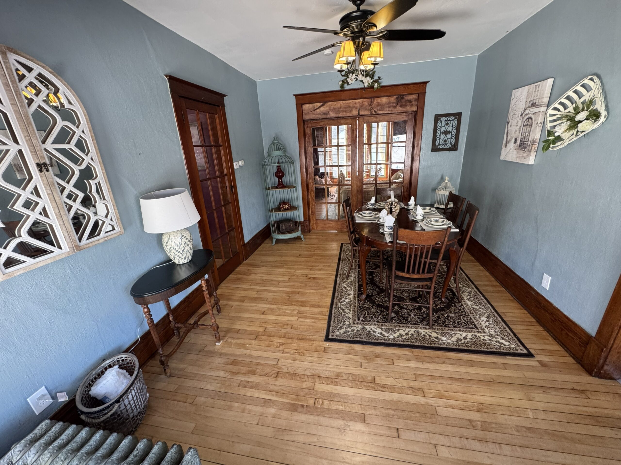 Historic Pauquette 5bd Portage Place