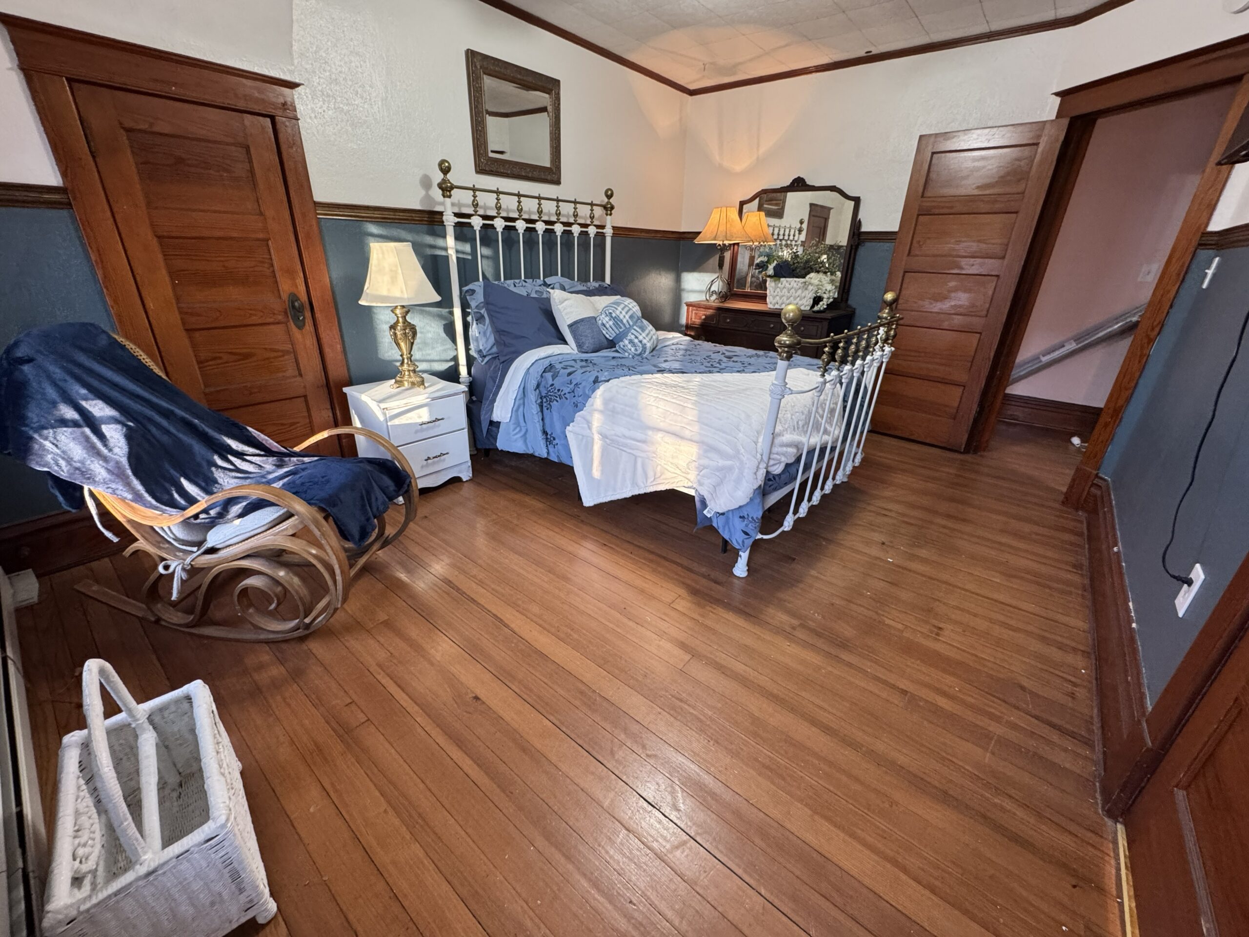 Historic Pauquette 5bd Portage Place