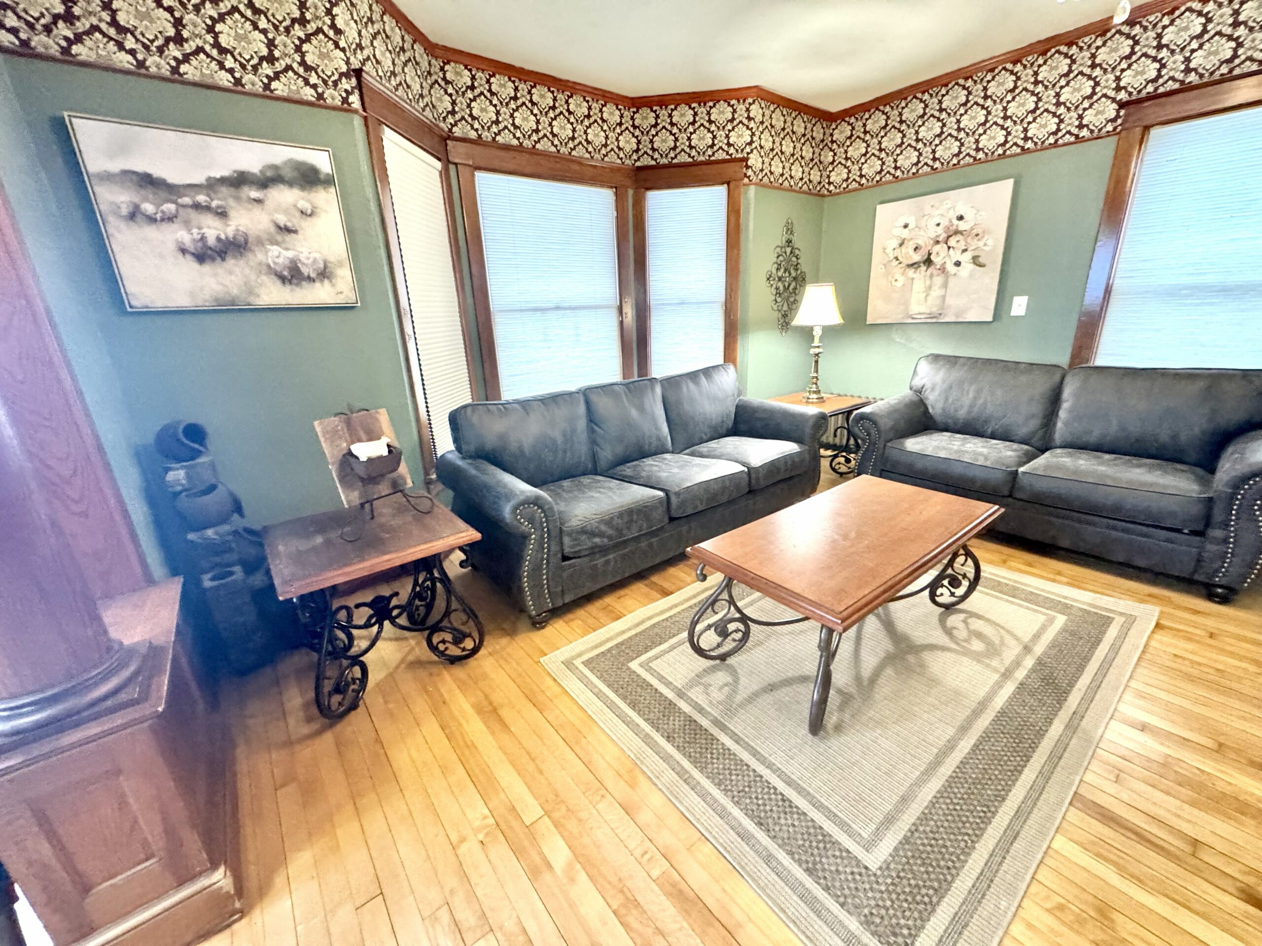 Historic Pauquette 5bd Portage Place