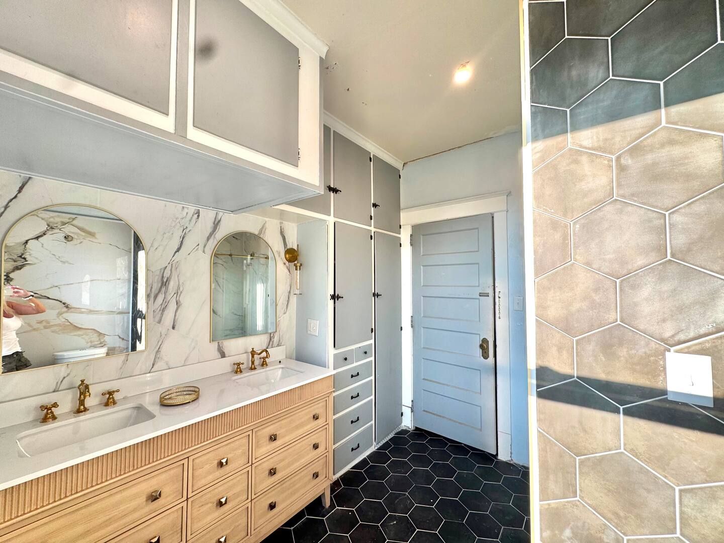 Historic 7-Bedroom Mansion | Brillion, Wisconsin | Sleeps 14